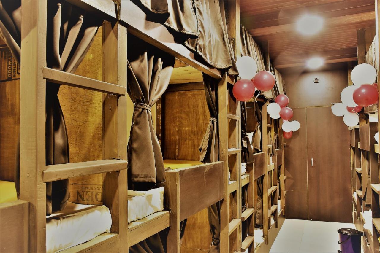 Asra Dormitory For Male And Female Βομβάη Εξωτερικό φωτογραφία