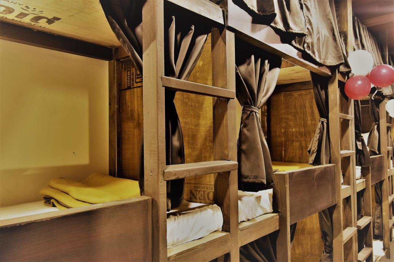 Asra Dormitory For Male And Female Βομβάη Εξωτερικό φωτογραφία