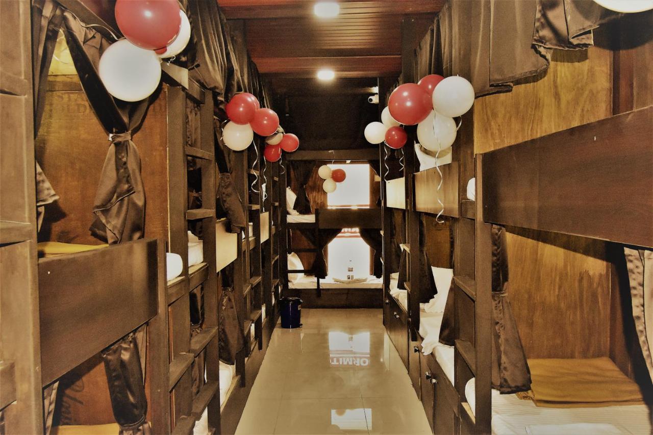 Asra Dormitory For Male And Female Βομβάη Εξωτερικό φωτογραφία