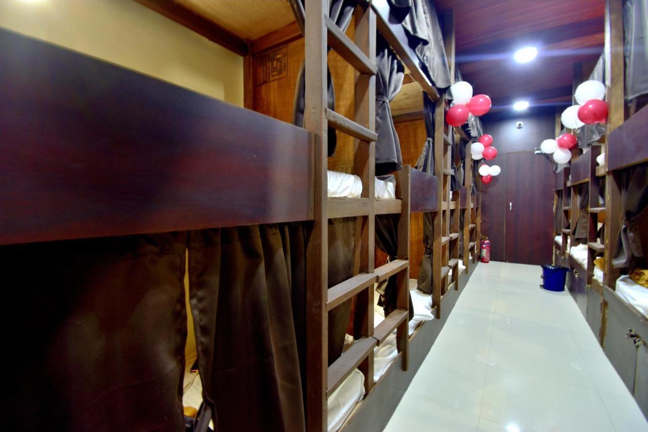 Asra Dormitory For Male And Female Βομβάη Εξωτερικό φωτογραφία