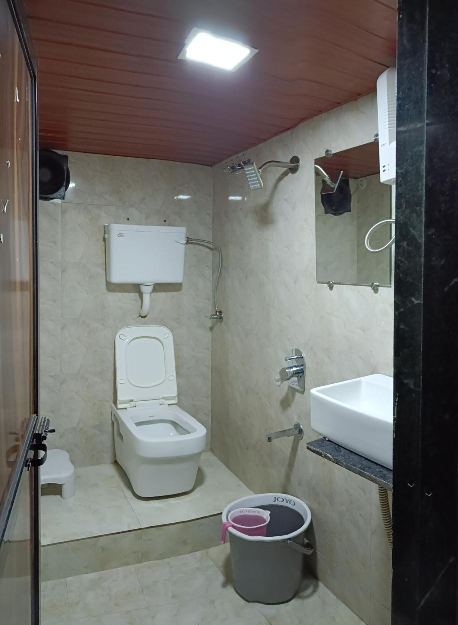 Asra Dormitory For Male And Female Βομβάη Εξωτερικό φωτογραφία
